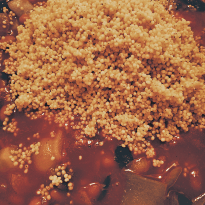 Recept: Fazolové jáhly s krůtím masem
