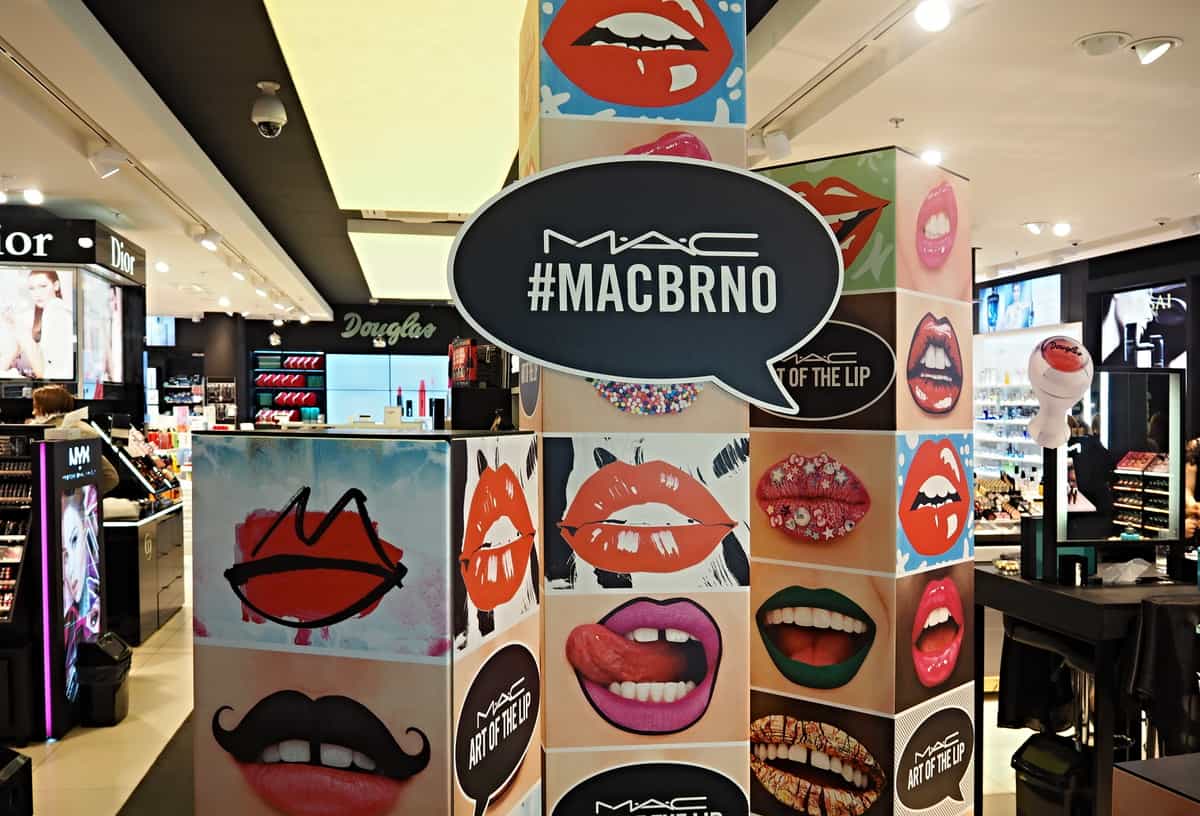 Info z Brna: První prodejní místo kosmetiky MAC v Brně